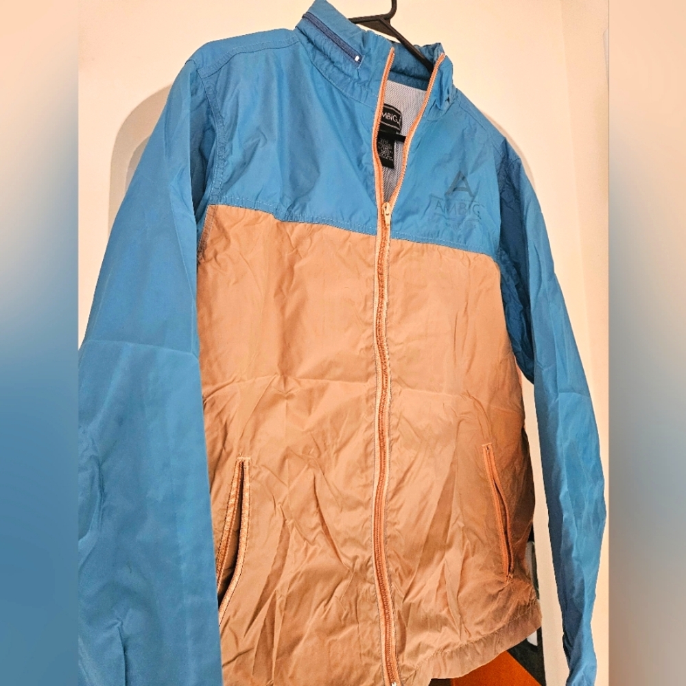 Ambiguous Windbreaker Size Medium